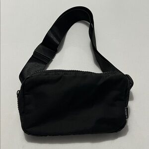 Apana See Me Run Belt Bag